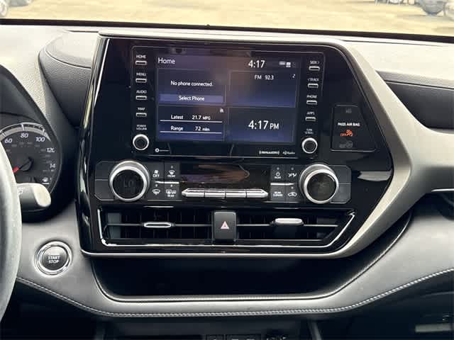 2022 Toyota Highlander LE 12
