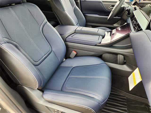 Thumbnail: 2026 INFINITI QX80 - 14