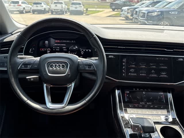 Thumbnail: 2022 Audi Q8 - 16