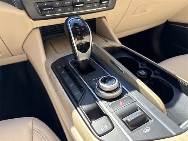 Thumbnail: 2018 Maserati Levante - 21