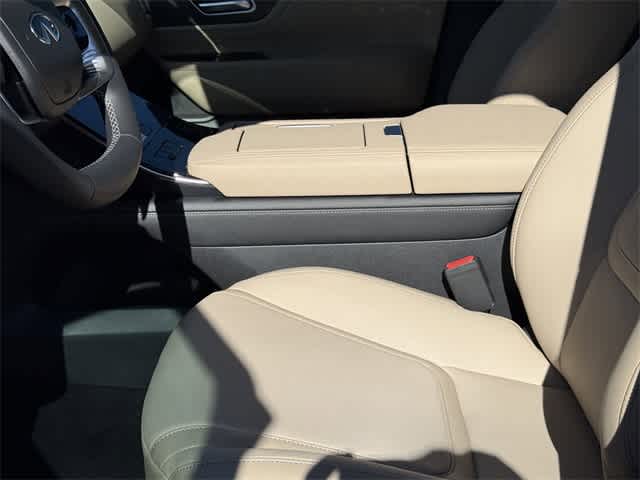 Thumbnail: 2026 INFINITI QX80 - 12