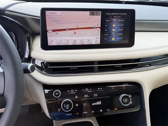 Thumbnail: 2022 INFINITI QX60 - 25