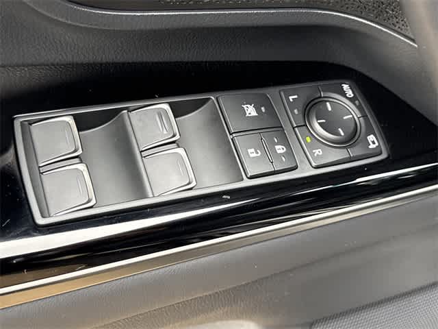 Thumbnail: 2024 Lexus LX - 10