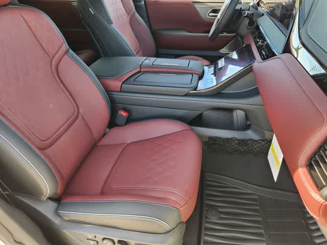 Thumbnail: 2026 INFINITI QX80 - 14