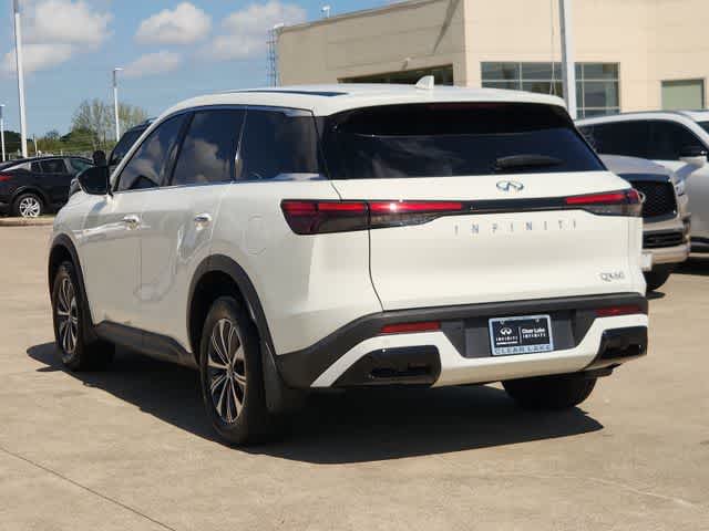 Thumbnail: 2023 INFINITI QX60 - 4