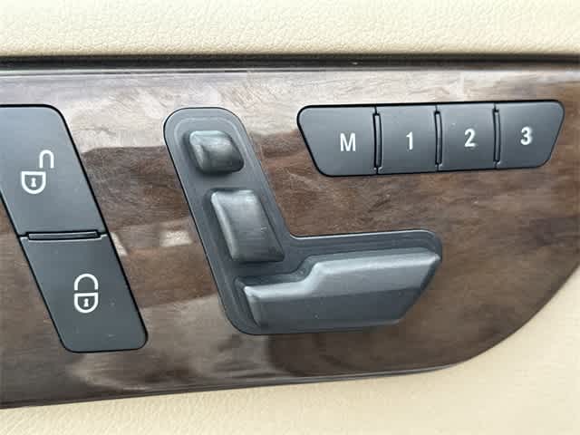 Thumbnail: 2016 Mercedes-Benz GL-Class - 8