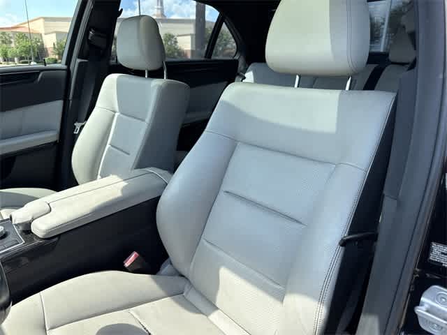 Thumbnail: 2010 Mercedes-Benz E-Class - 12