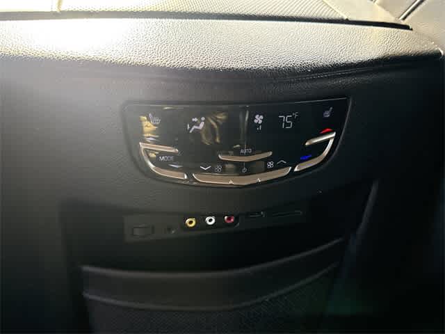 Thumbnail: 2016 Cadillac Escalade - 21