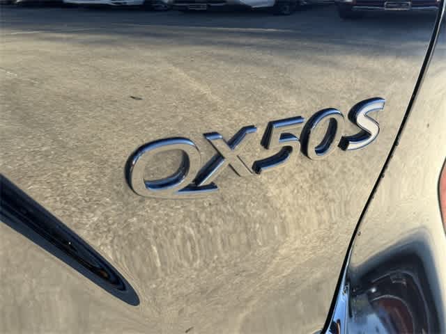 Thumbnail: 2023 INFINITI QX50 - 5