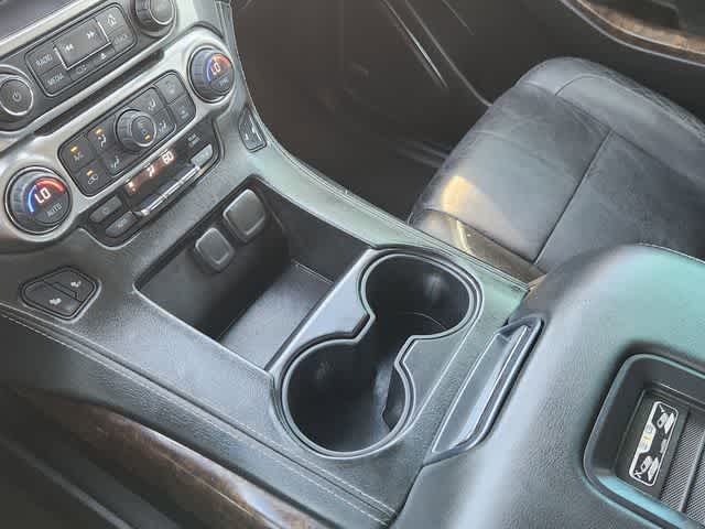 Thumbnail: 2016 Chevrolet Suburban - 16