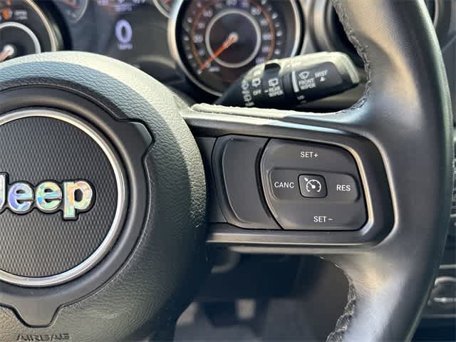 Thumbnail: 2022 Jeep Wrangler - 21