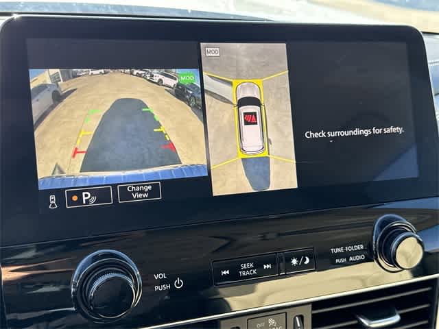 Thumbnail: 2023 INFINITI QX80 - 23