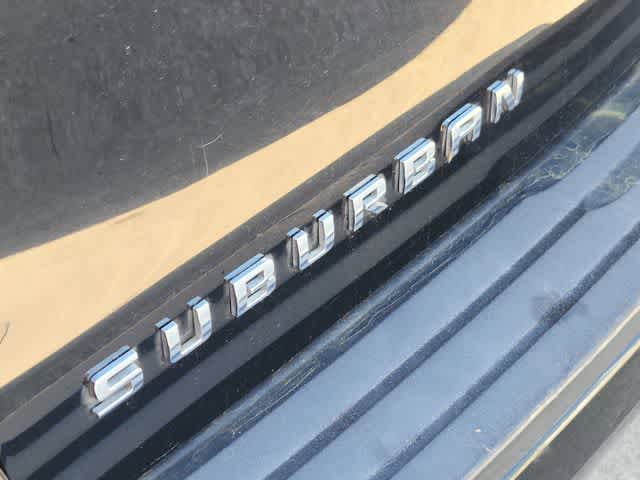 Thumbnail: 2016 Chevrolet Suburban - 6