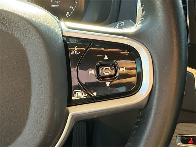 Thumbnail: 2022 Volvo XC90 - 22