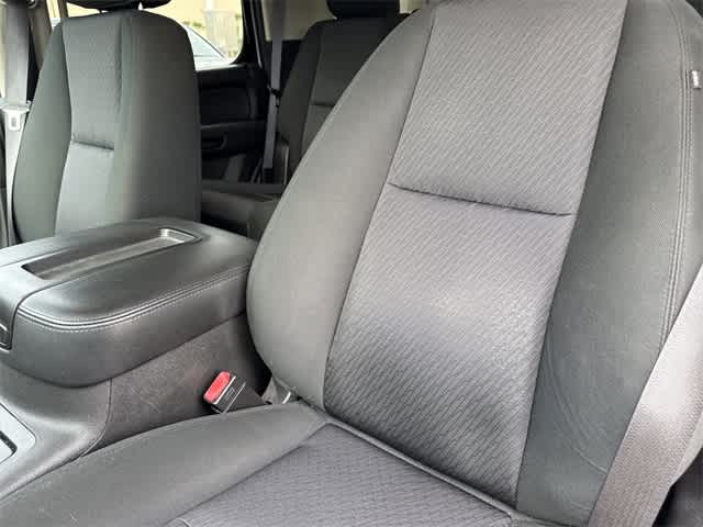 Thumbnail: 2013 Chevrolet Tahoe - 12