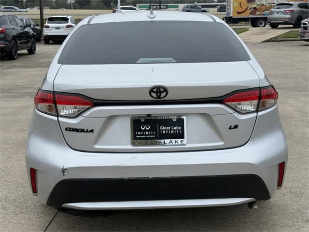 Used 2021 Toyota Corolla LE Sedan