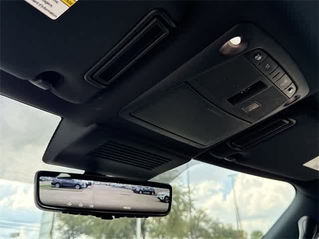 Thumbnail: 2021 Nissan Armada - 25