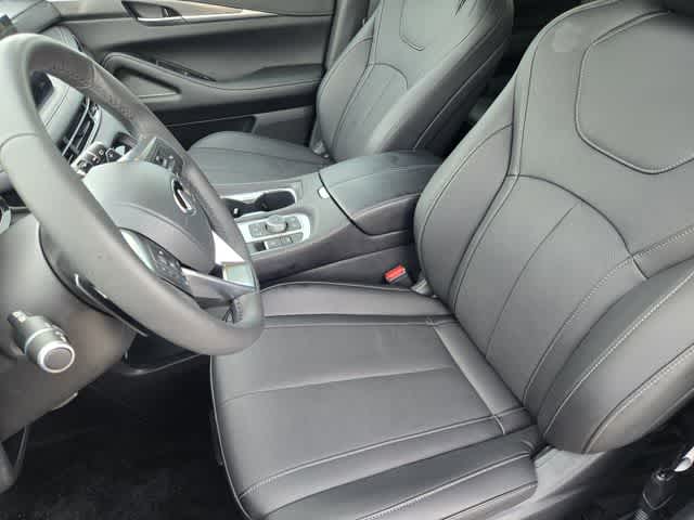 Thumbnail: 2026 INFINITI QX60 - 10