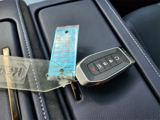 Thumbnail: 2026 INFINITI QX80 - 20