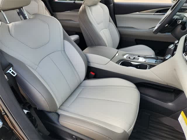 Thumbnail: 2026 INFINITI QX60 - 14