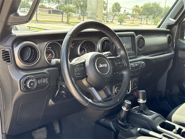 Thumbnail: 2022 Jeep Wrangler - 9