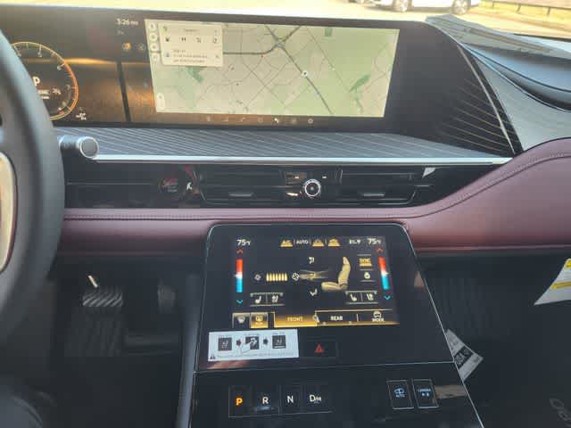 Thumbnail: 2026 INFINITI QX80 - 16