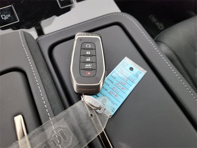 Thumbnail: 2026 INFINITI QX80 - 20