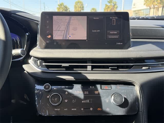 Thumbnail: 2026 INFINITI QX60 - 18