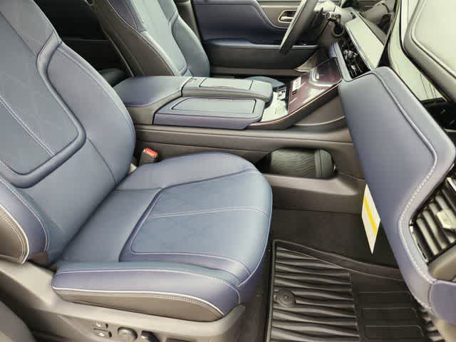 Thumbnail: 2026 INFINITI QX80 - 14