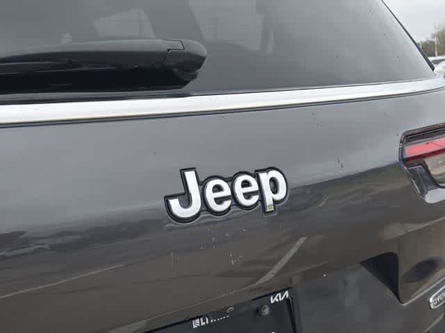 Thumbnail: 2022 Jeep Grand Cherokee - 11