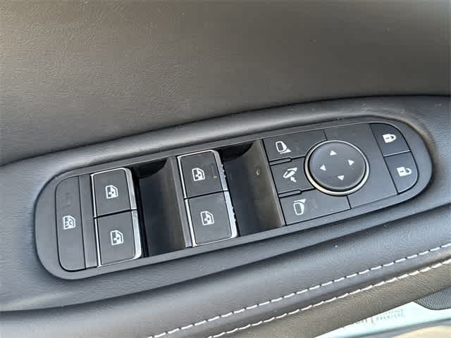 Thumbnail: 2026 INFINITI QX60 - 9