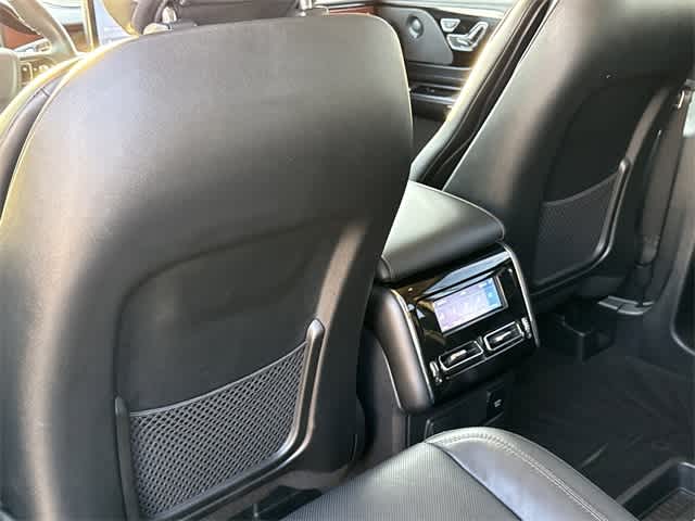 Thumbnail: 2023 Lincoln Aviator - 15