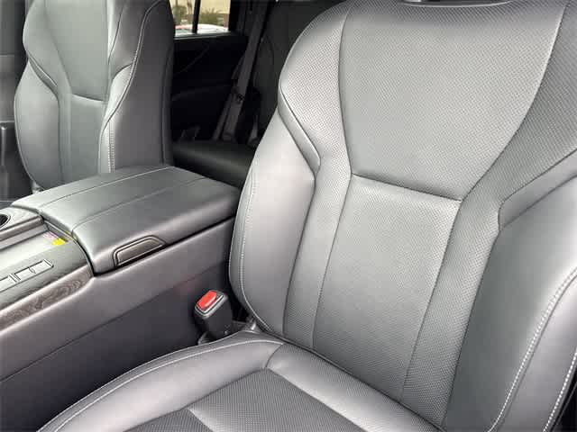 Thumbnail: 2024 Lexus LX - 13