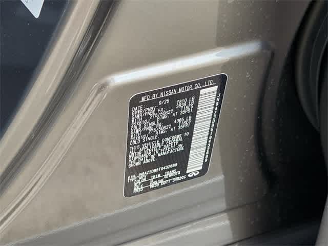 Thumbnail: 2026 INFINITI QX80 - 21