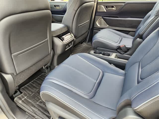 Thumbnail: 2026 INFINITI QX80 - 12