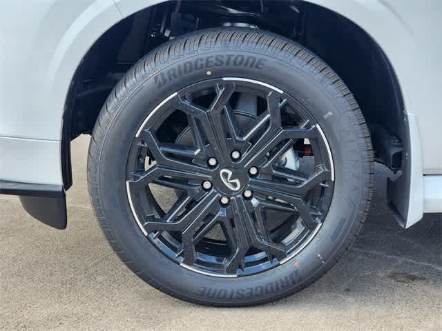 Thumbnail: 2026 INFINITI QX80 - 8