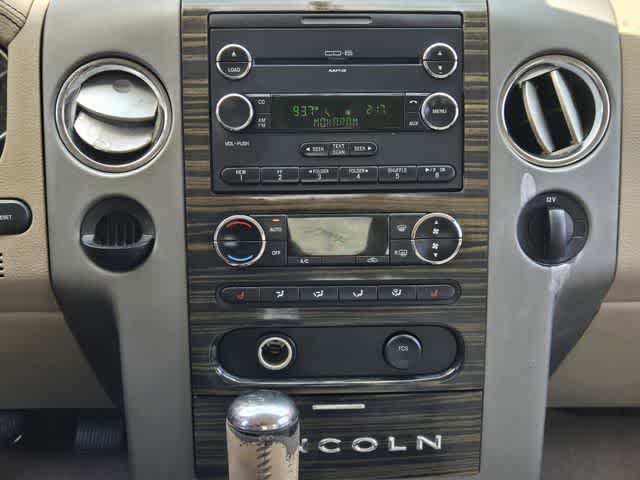 Thumbnail: 2008 Lincoln Mark LT - 17
