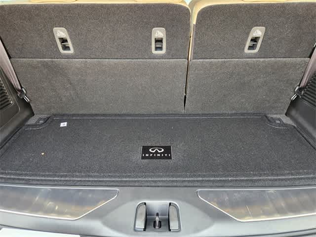 Thumbnail: 2026 INFINITI QX80 - 19