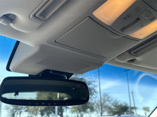 Thumbnail: 2017 INFINITI QX80 - 24