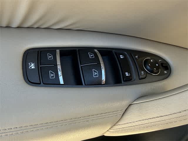 Thumbnail: 2017 Nissan Armada - 9