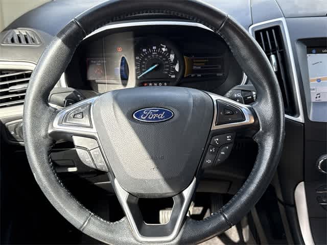 Thumbnail: 2016 Ford Edge - 17