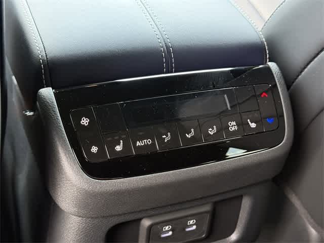 Thumbnail: 2026 INFINITI QX60 - 22