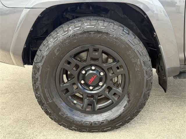 Thumbnail: 2019 Toyota 4Runner - 7