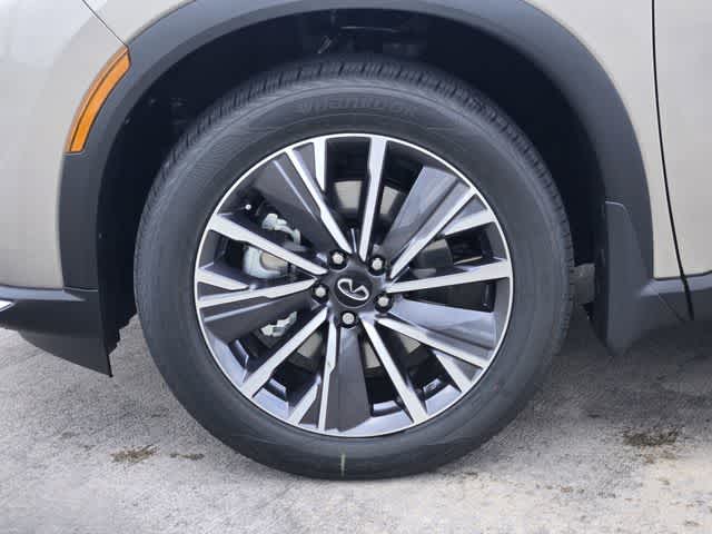 Thumbnail: 2026 INFINITI QX60 - 7