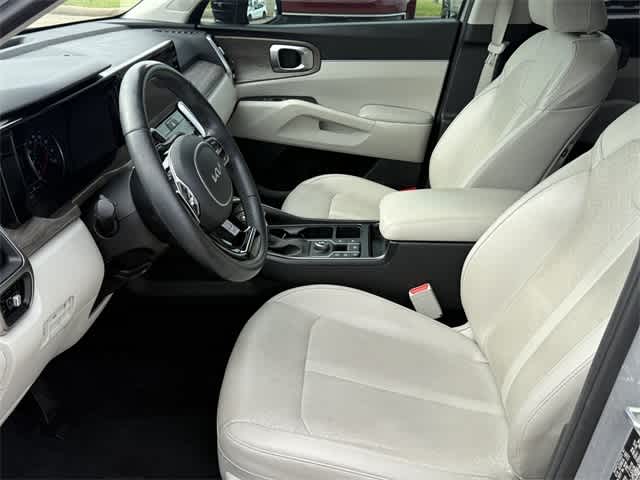 Thumbnail: 2022 Kia Sorento - 11