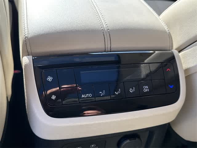 Thumbnail: 2023 INFINITI QX60 - 21