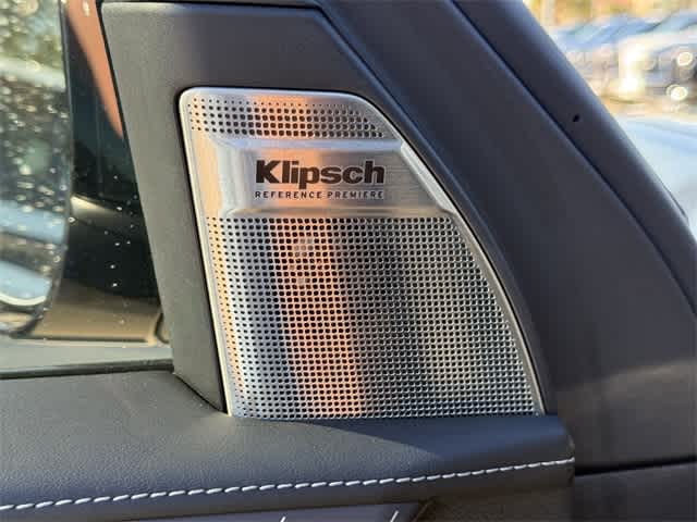 Thumbnail: 2026 INFINITI QX80 - 10