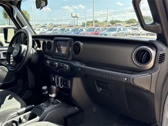 Thumbnail: 2022 Jeep Wrangler - 19