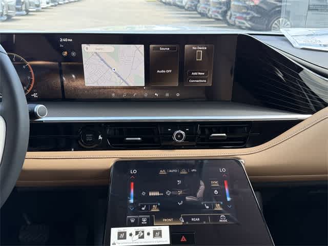 Thumbnail: 2026 INFINITI QX80 - 20