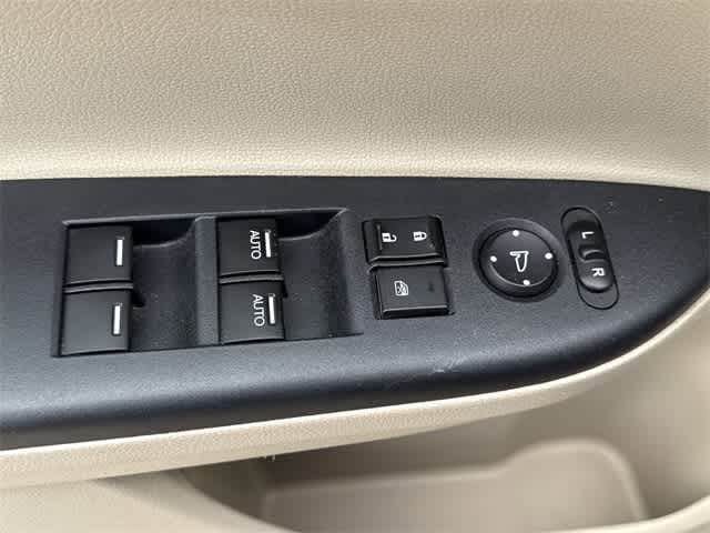 Thumbnail: 2016 Honda Accord - 9